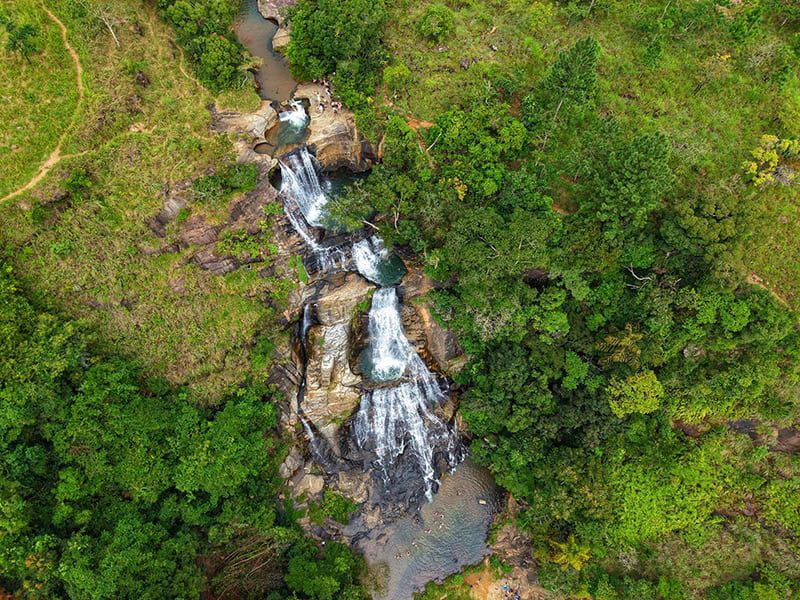 diyaluma waterfall