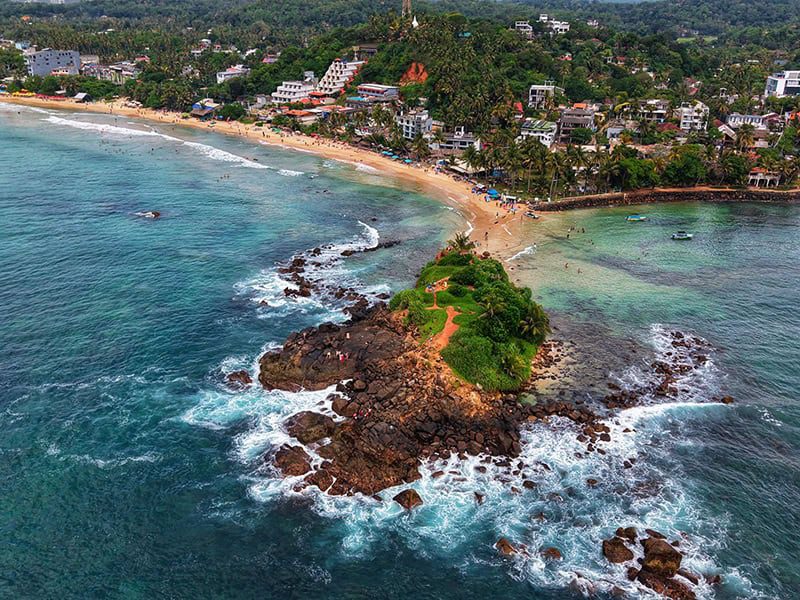 parrot rock mirissa beach